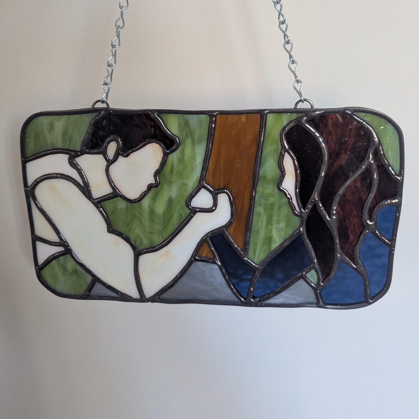 Bella and Emmett Arm Wrestle, A Suncatcher